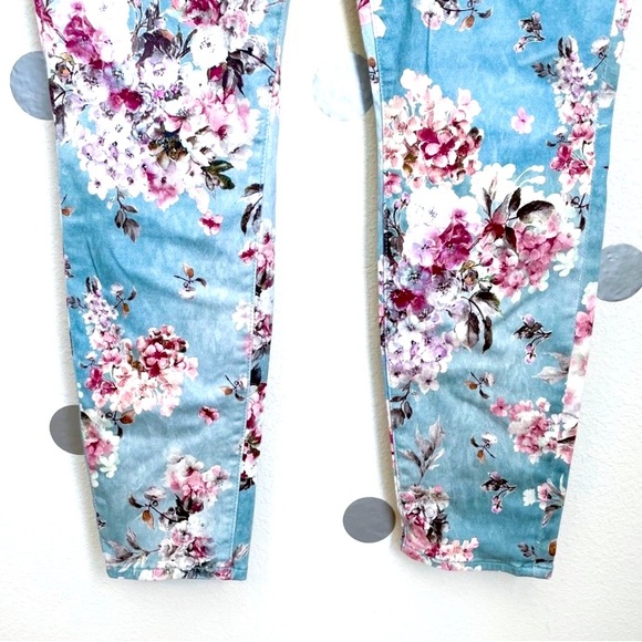 Floral Victorian shabby chic jeans - Picture 6 of 6